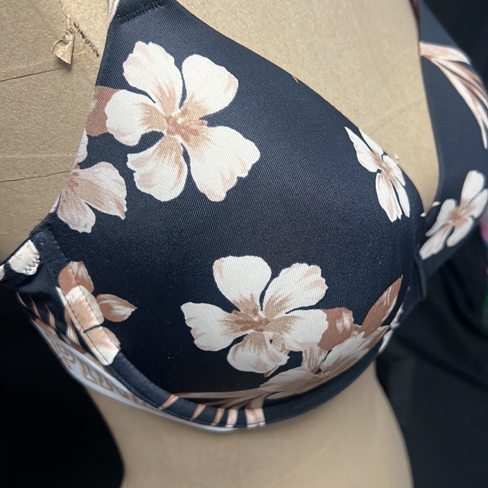 PINK Victoria’s Secret bra size 34DD floral print used - Picture 4 of 6